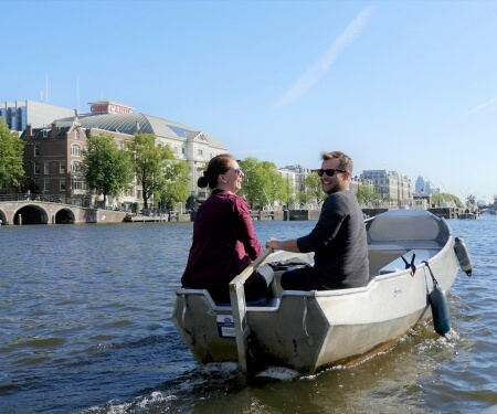 Vragen over bootje huren in Amsterdam?